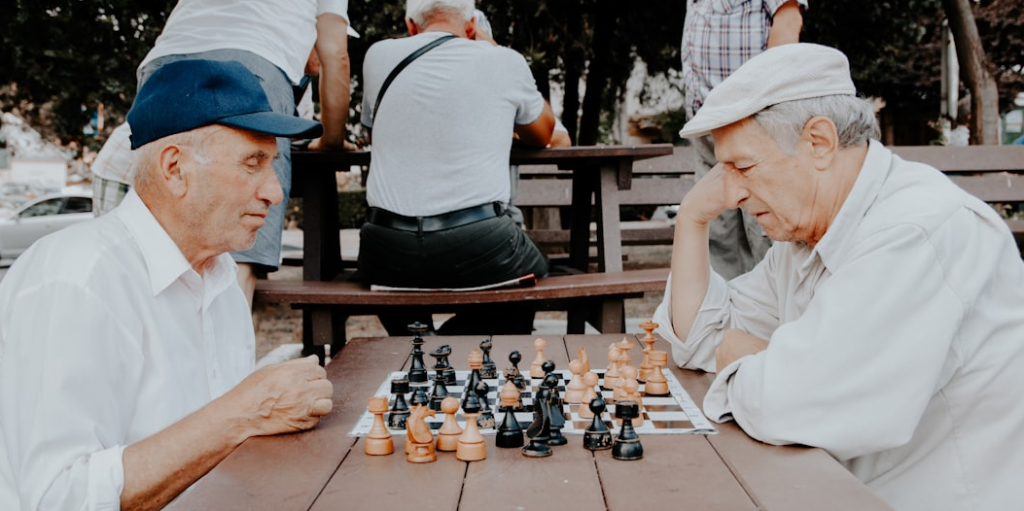 Copertina Scarica la GUIDA: Come risparmiare fino a 2.221€ di tasse ogni anno con i FONDI PENSIONE